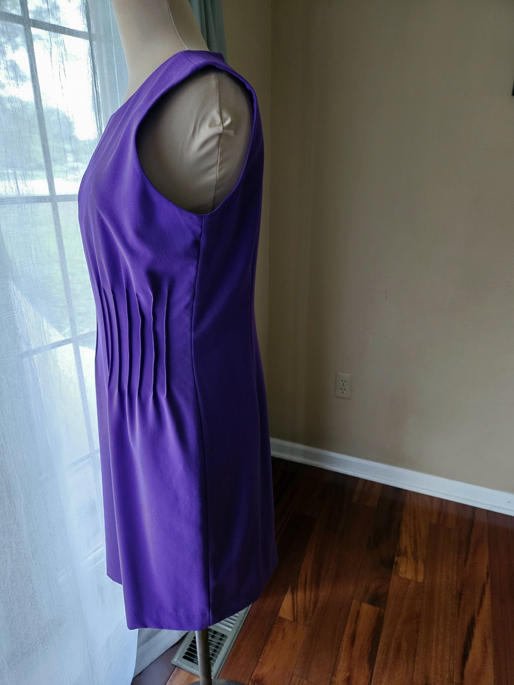 Calvin Klein Elegant Sleeveless Purple Pleated Shift Dress Size 10
